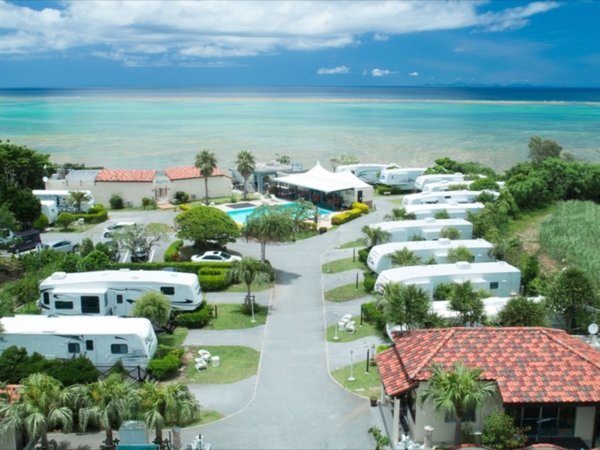 ウッドペッカー今帰仁 トレーラーハウス