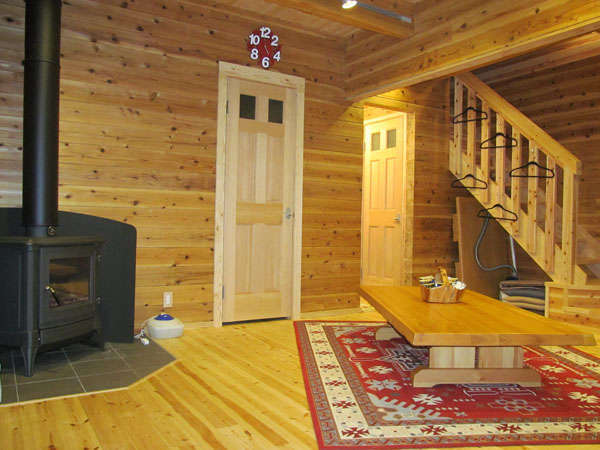 貸別荘オレンジ・キャビン ログハウス 薪ストーブ