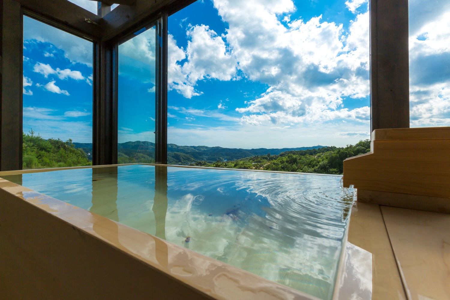 グランドーム神戸天空 グランピング